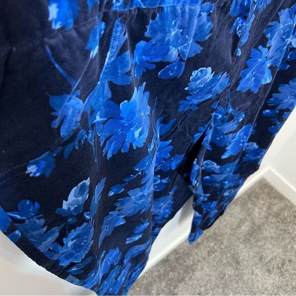 New Isaac Mizrahi Live! Floral Printed Stirrup Pants in Dark Navy | Size Plus 30 - Picture 4 of 10